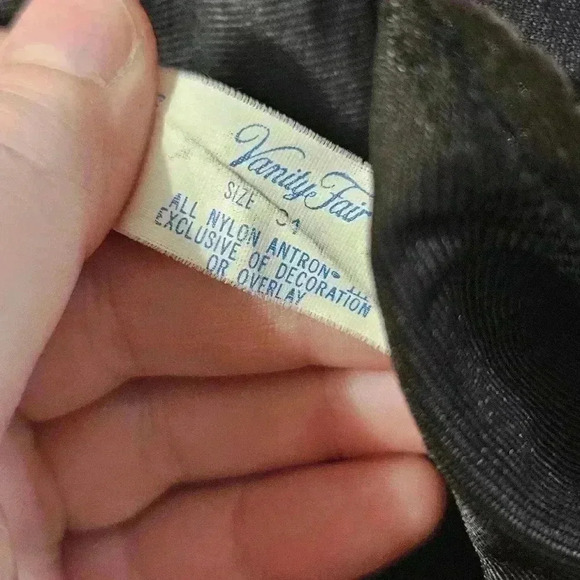 EUC! Vanity fair chemise black tank top! - Picture 2 of 4